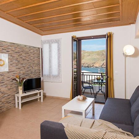Castello Di Porto Apartment Panormos  Bagian luar foto