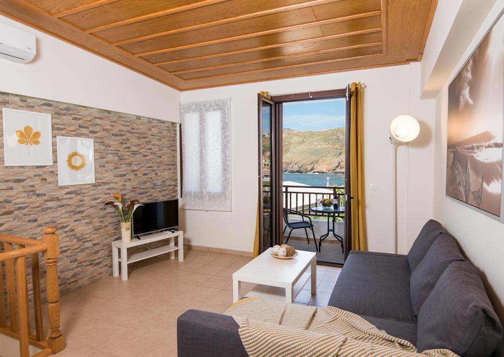 Castello Di Porto Apartment Panormos  Bagian luar foto